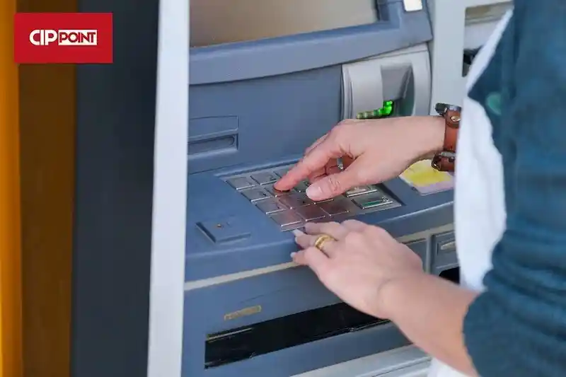 استفاده از ویزا کارت و مستر کارت در دستگاه‌های خودپرداز (ATM) بین‌المللی