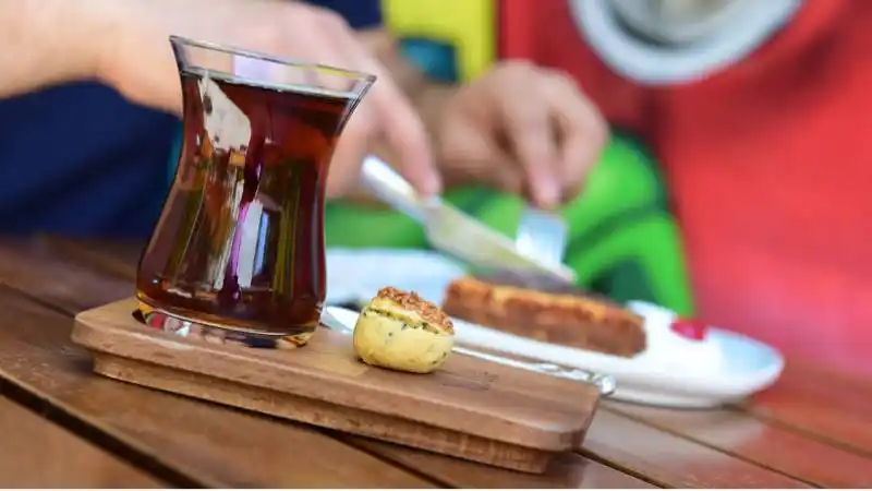 راه اندازی کافه در ترکیه: راهنمای عملی + جدول هزینه 2 3 ezgif.com jpg to webp converter